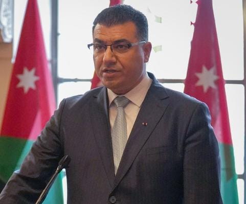 وزير الزراعة يتفقد مشاريع زراعية في لواء الكورة