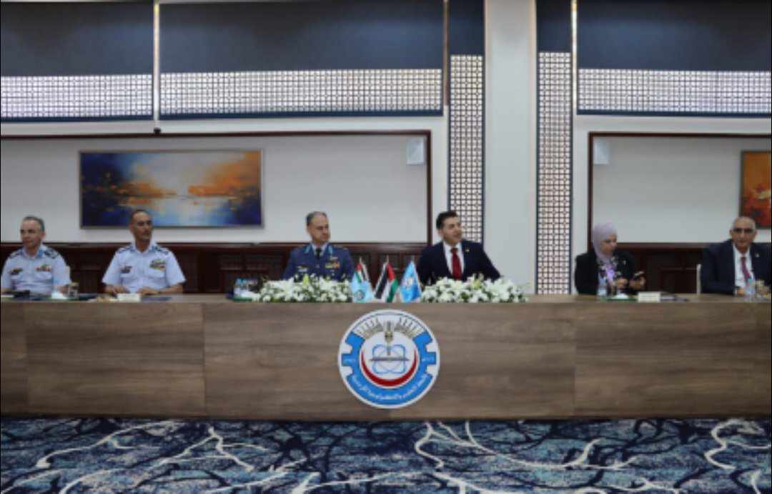 جامعة العلوم والتكنولوجيا وسلاح الجو الملكي يبحثان التعاون فيما بينهما