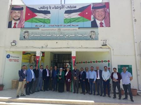 البكار تكرم الفائزين بمسابقة الأعمال الإبداعية لطلبة BTEC
