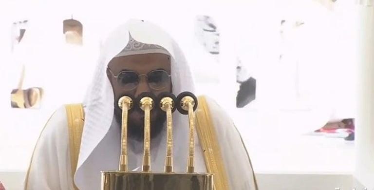 الجهني في خطبة الجمعة بالحرم المكي: أوصي الحجاج بالسكينة والرفق وتجنب الأذى والضرر بالآخرين