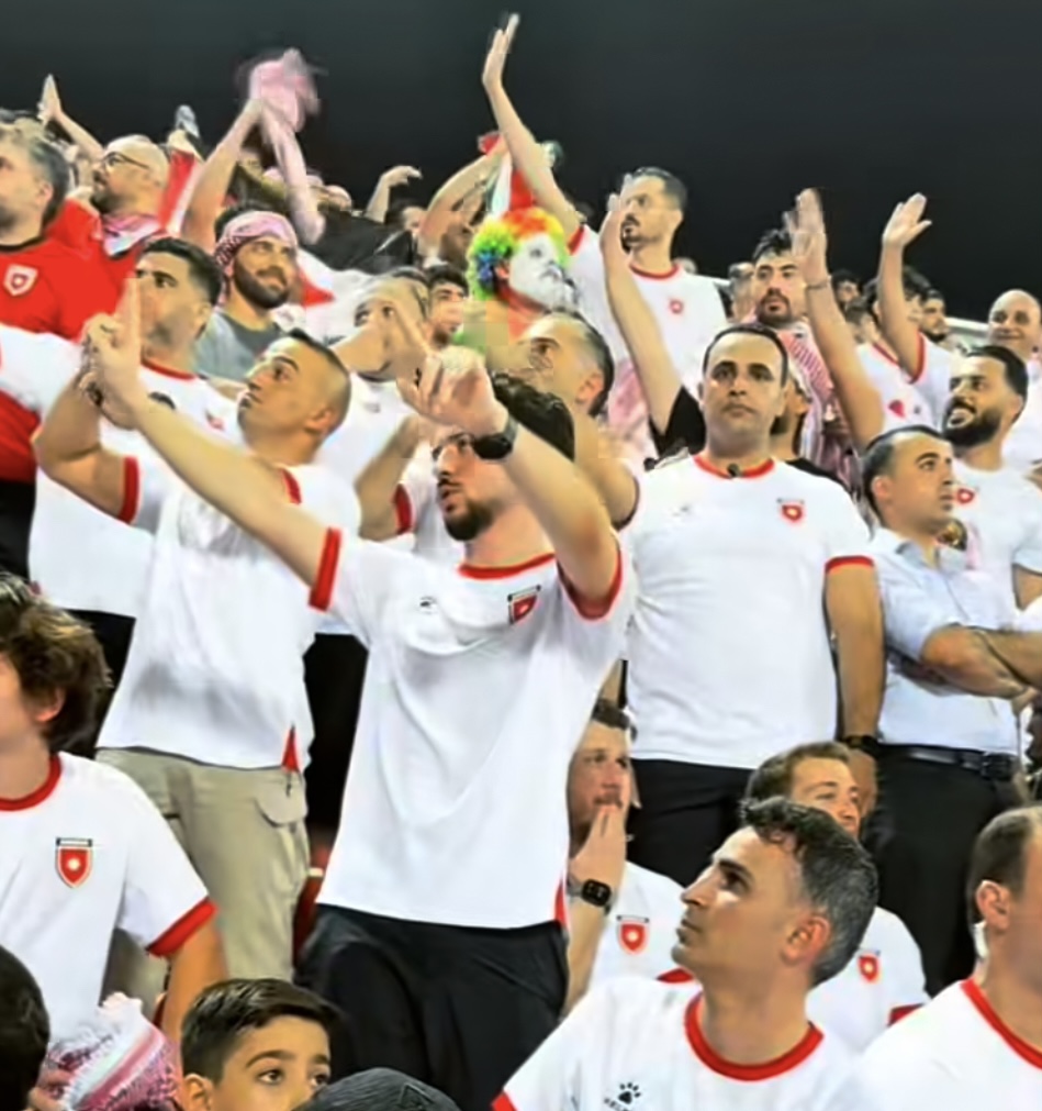 انزعاج ولي العهد من هتافات أطلقها بعض مشجعي المنتخب الوطني ... تفاصيل