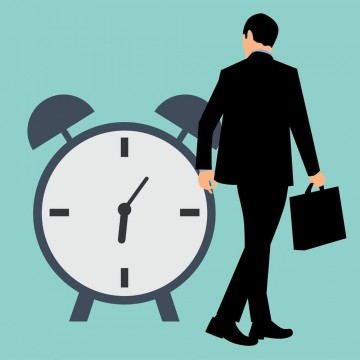 ساعات العمل الطويلة تغيّر الدماغ والصحة النفسية