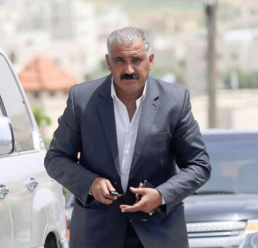 النائب الذي تعب لأجلهم.. أبو عرابي يدعو أهله ومعارفه لمعايدة عامرة بالخير والوفاء