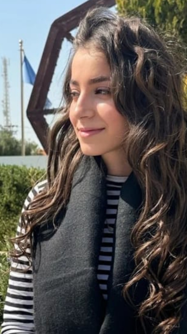 أسرة نيروز الإخباري تهنئ الإعلامية روند شحادة بعيد ميلادها الثالث والعشرين