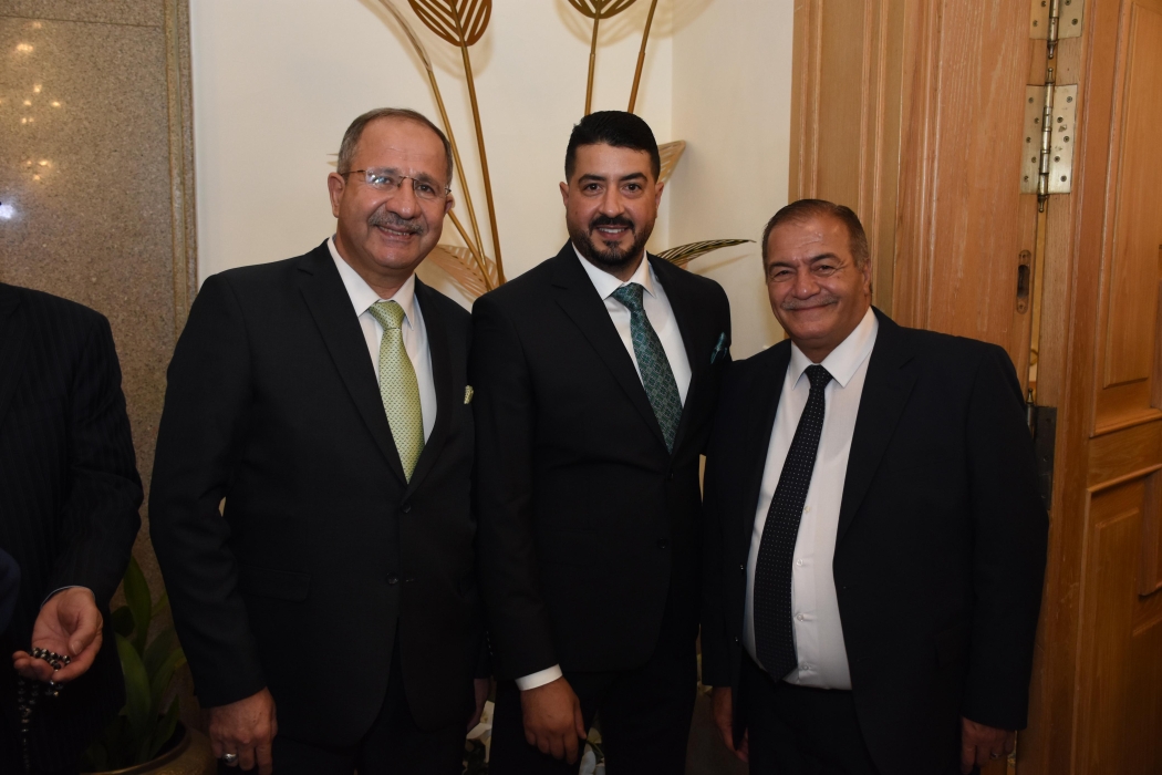 الذنيبات والقضاة نسايب معالي محمد الذنيبات طلب ودولة عون الخصاونة اعطى...صور
