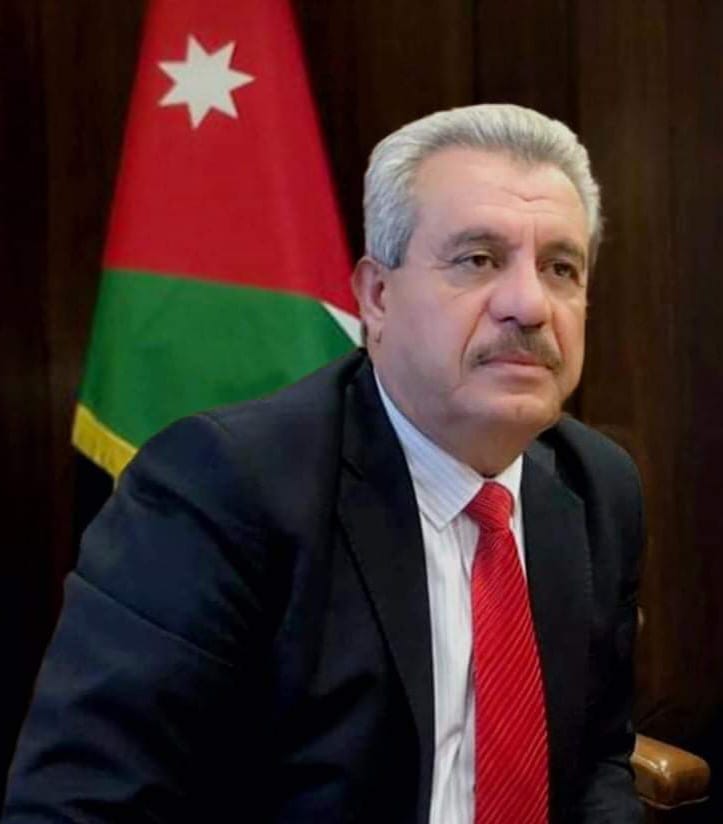 العميد المناجره يهنئ  الملك بعيد الجلوس الملكي السادس والعشرين