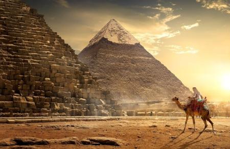 اكتشاف مثير تحت أهرامات مصر قد يغير تاريخ البشرية