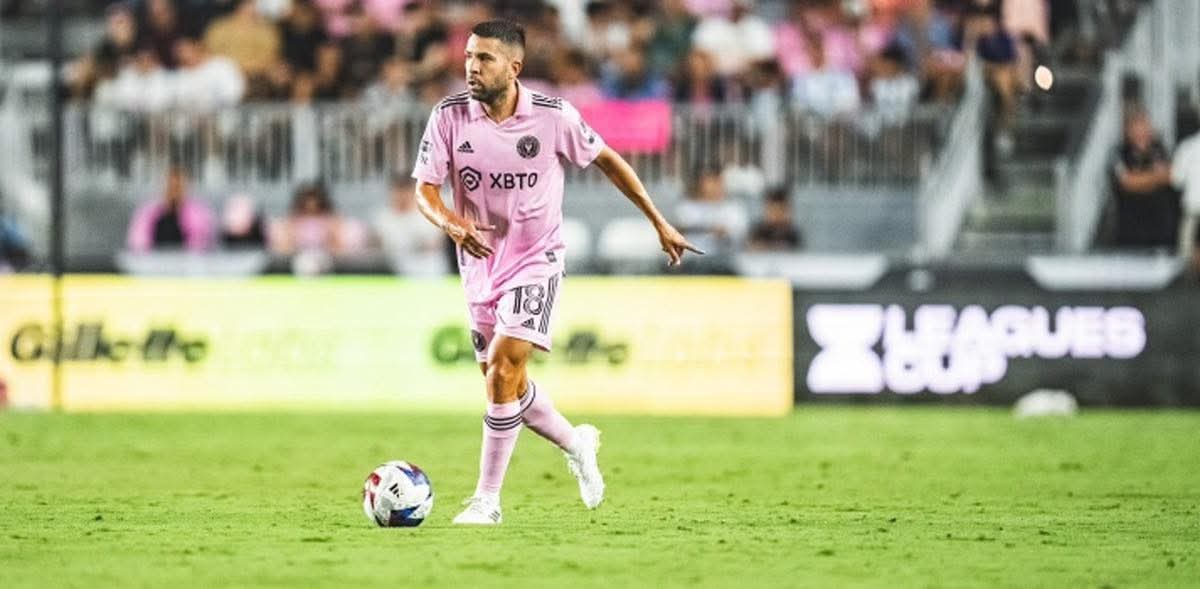 البا: تمتلك ميسي فأنت تمتلك اللاعب الأفضل في التاريخ