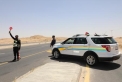 إصابة 15 شخصا على متن مركبة شحن في الطريق الصحراوي