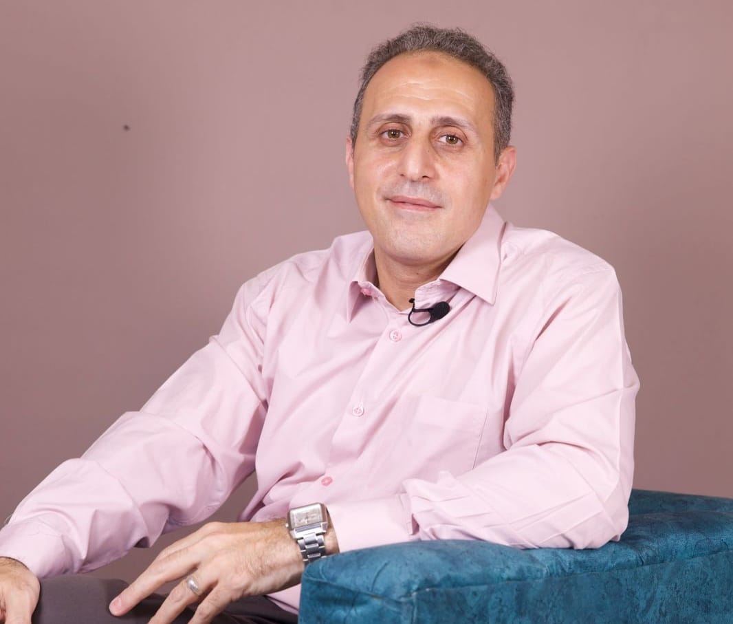 دكتور مصطفى محمود يكشف عن أسباب وطرق التخلص من جيوب الأسنان الـ pockets