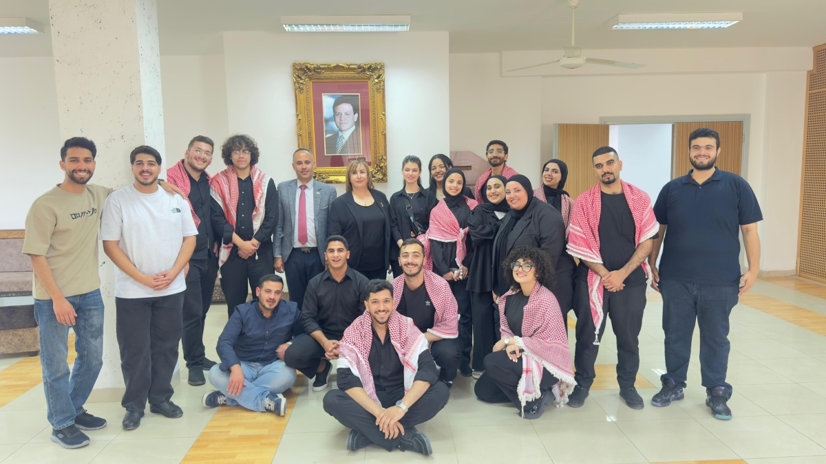 فرقة كورال جامعة فيلادلفيا تشارك في احتفالات عيد الاستقلال الـ79 في جامعة الطفيلة التقنية