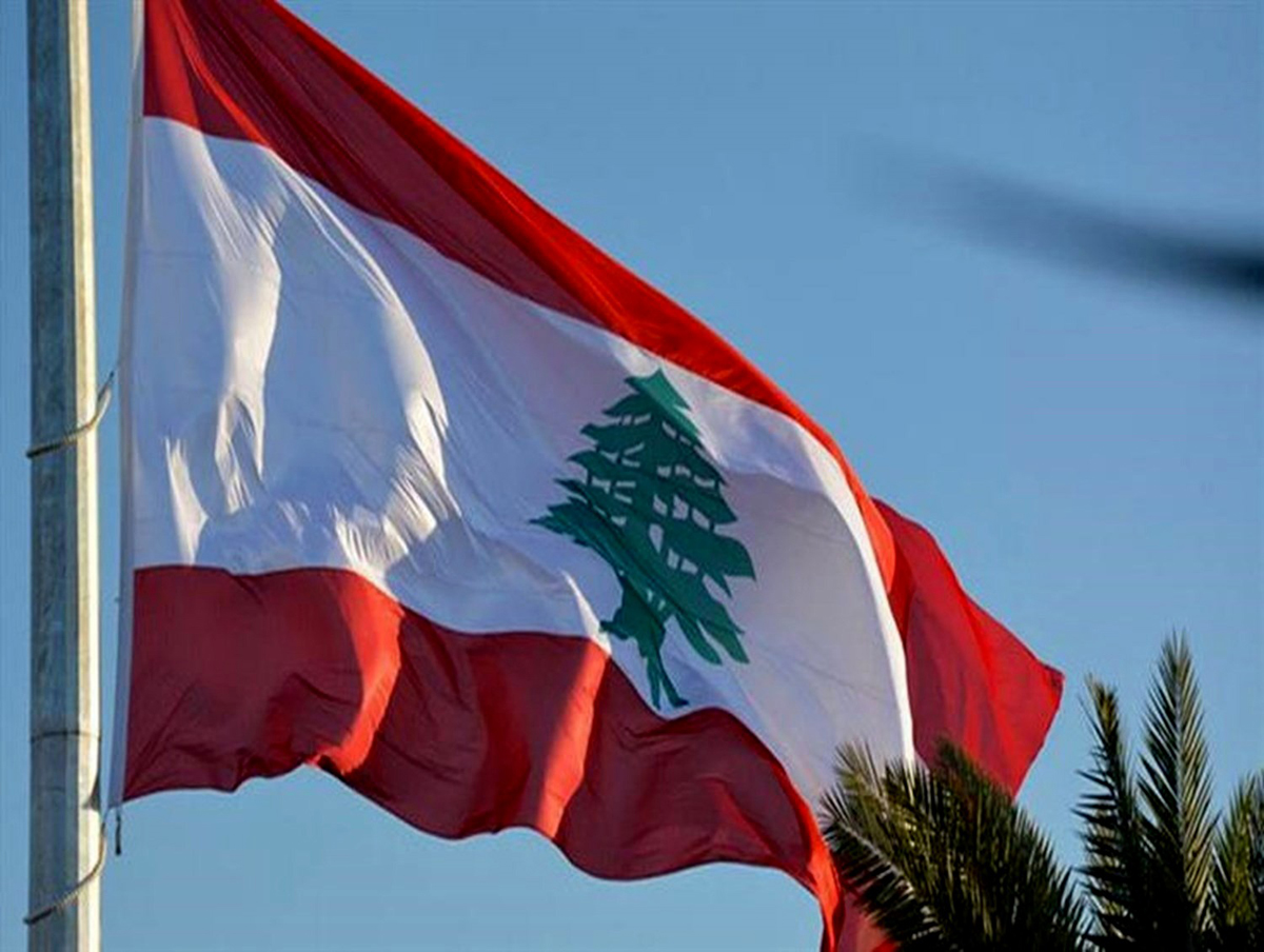 لبنان يمدد إغلاق مجاله الجوي