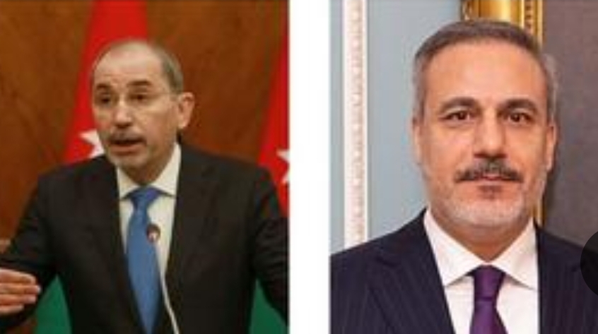 وزير الخارجية ونظيره العماني يؤكدان خطورة استمرار التصعيد بالمنطقة