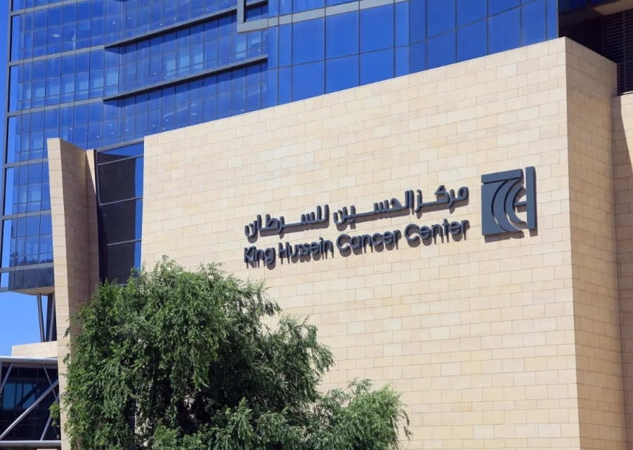 الحكومة: قرار التأمين الجديد لمرضى السرطان لا يحتاج إعفاء طبيا