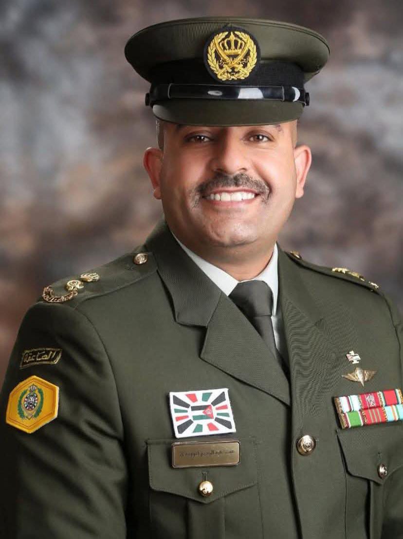 عقاب العميرات الكعابنة يهنئ المقدم عمر أبو وندي بتخرجه من كلية القيادة والاركان