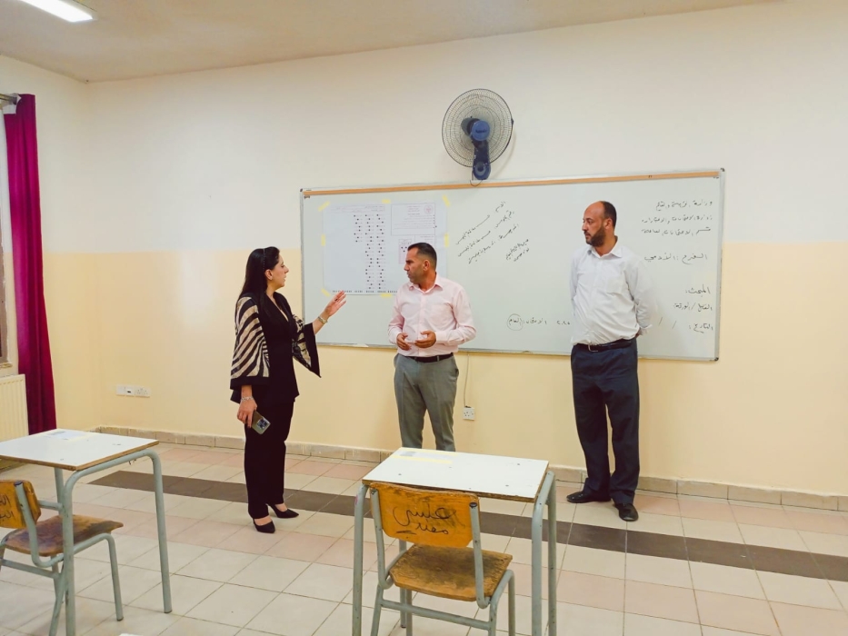 أبو رمان تواصل تفقد المدارس المعتمدة لمراكز امتحانات الثانوية العامة في سحاب .