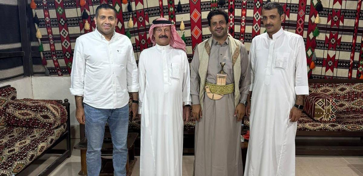 رجل الأعمال اليمني حمير الجعفري في ضيافة أبناء قبيلة بني صخر...صور