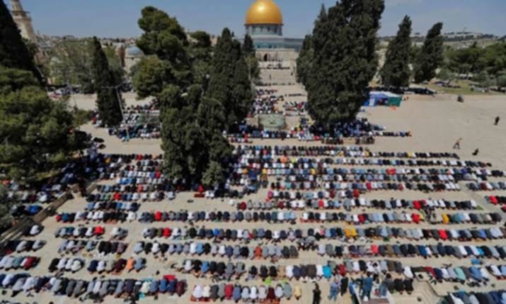 مصلو القدس الشرقية يفضّلون المساجد المحلية بسبب التصعيد الأمني رغم فتح أبواب المسجد الأقصى