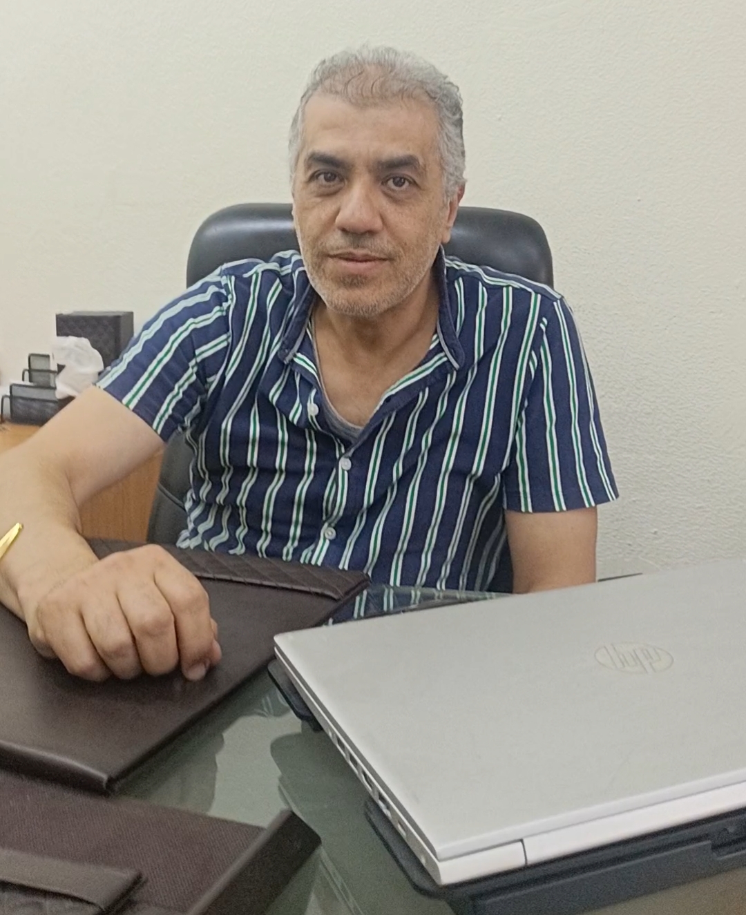 مالك شركة زهرة الخزامى للسياحة والسفر  في سوريا  مشيدا  بالمرحوم الحاج عبد القادر فالح الحوري  ابو هايل  :  لم نرَ منه الا طيب الاخلاق الحميدة و الكرم والجود