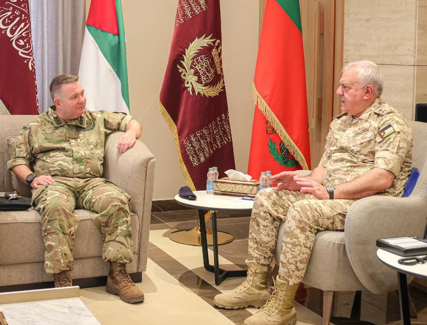 الحنيطي يستقبل المستشار الخاص للشؤون العسكرية البريطانية للشرق الأوسط