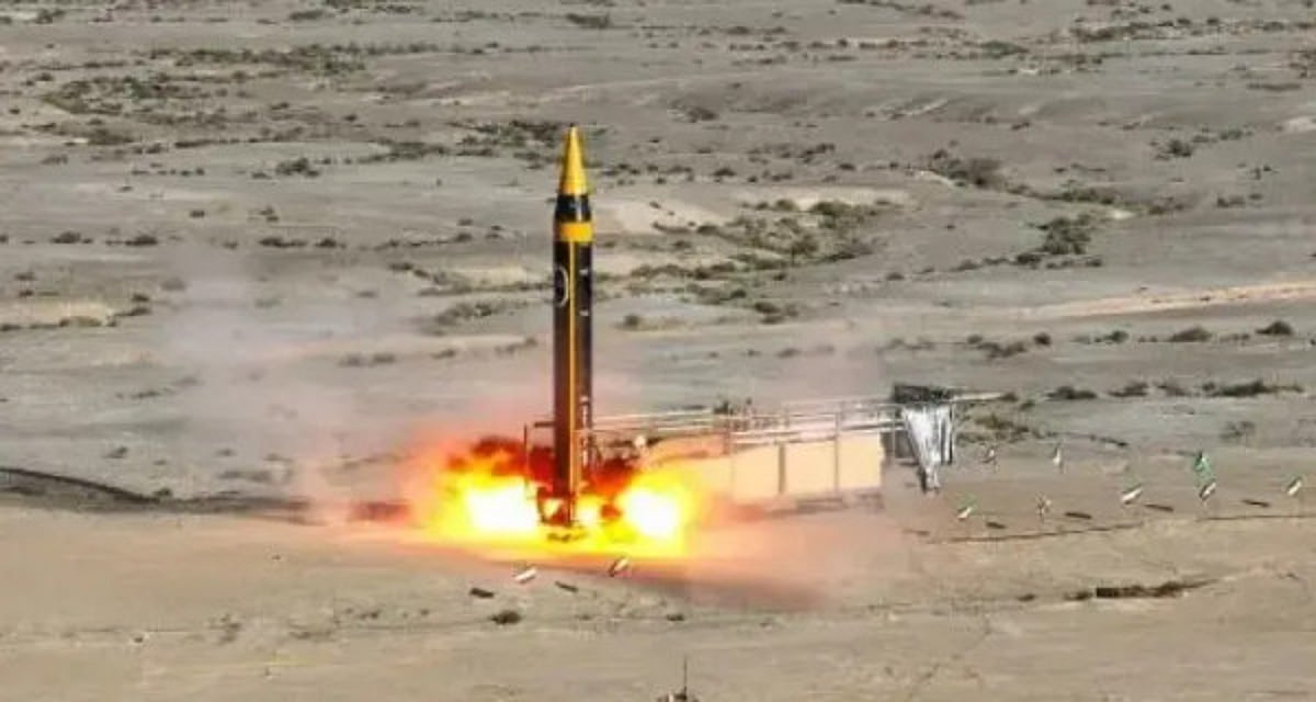 إيران تستخدم صاروخ خيبر الباليستي متعدد الرؤوس لأول مرة ضد إسرائيل