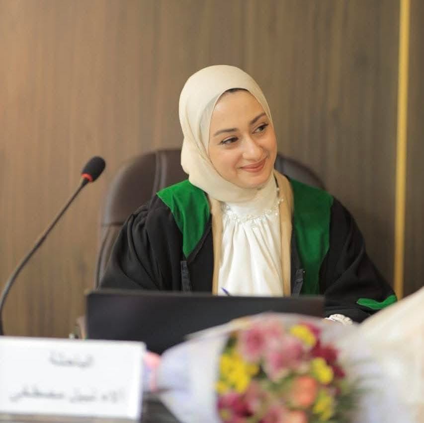 محمود أبو رمان يهنئ الباحثة آلاء نبيل فخري مصطفى