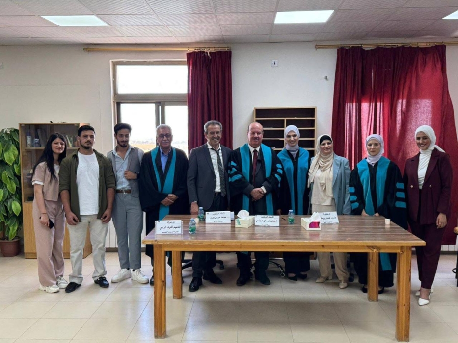 الزعبي يشكر عمادة جدارا ولجنة المناقشة بمناسبة نجاح ابنته أناغيم بالماجستير