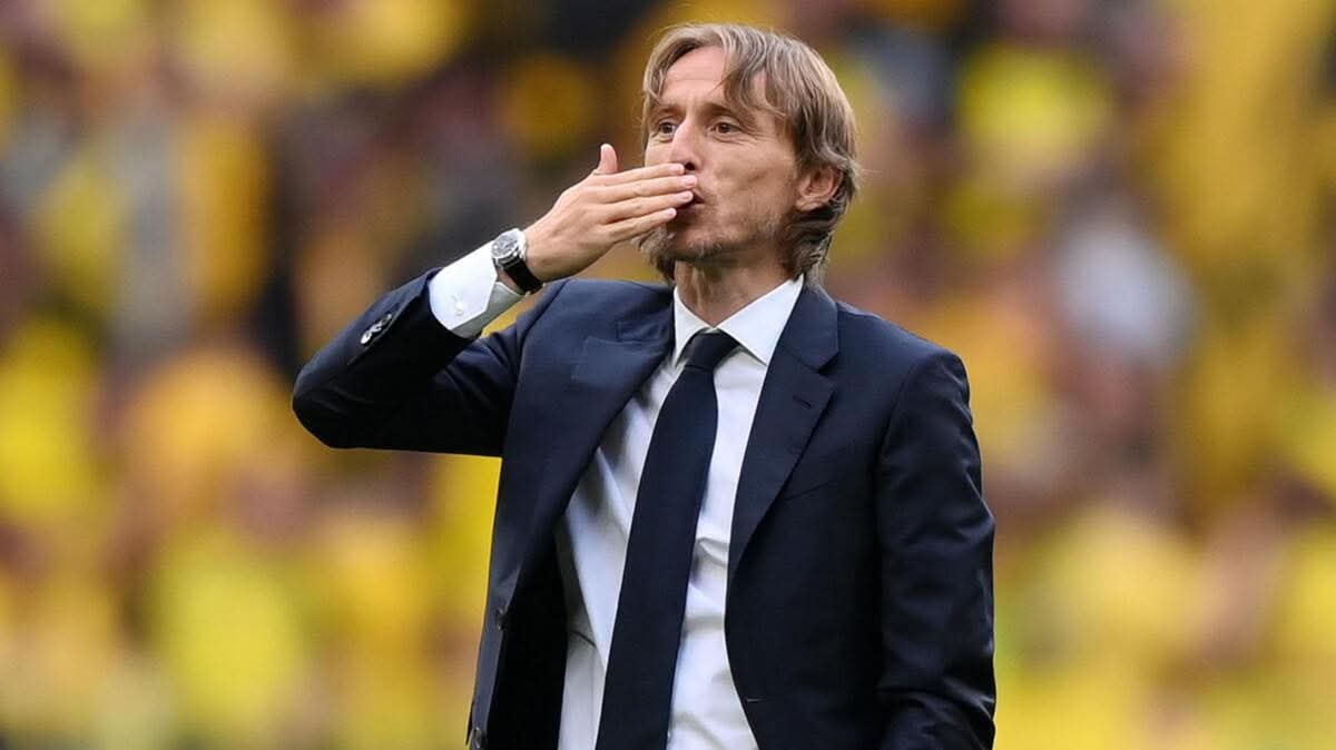 ميلان يقترب من مودريتش ويغلق الباب أمام بايرن بشأن لياو