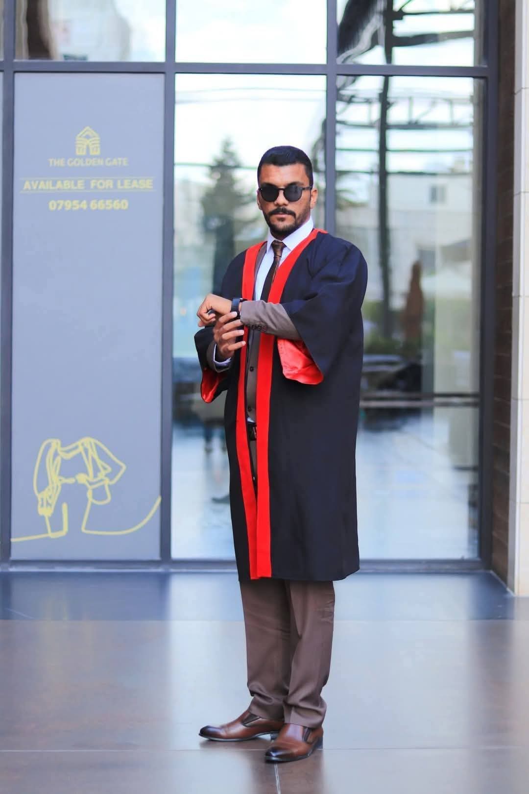 أكرم الجبور يهنئ  ابنه معاذ  بتخرجه من الجامعة الهاشمية بتقدير جيد جدًا
