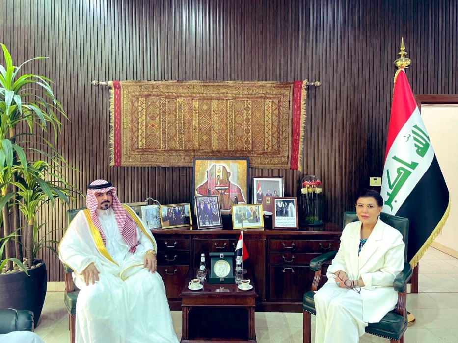 السفيرة صفية طالب السهيل تستقبل الشيخ عماد الحسان أحد أعيان وشيوخ العراق المقيمين في السعودية