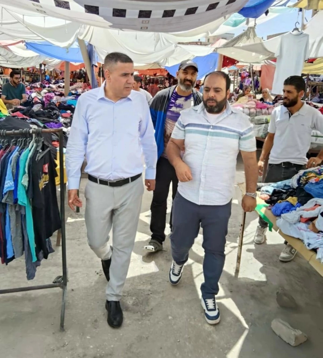 البطاينة يتفقد سوق البالة ويستمع لمطالب التجار في اربد