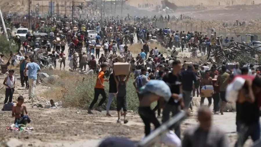 فرنسا تبدي استعدادها للمساهمة في “توزيع الغذاء بشكل آمن” في غزة