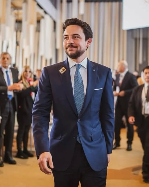 الأستاذ الدكتور عمر علي الخشمان يهنئ سمو ولي العهد بعيد ميلاده