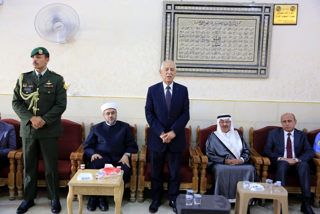 مندوبا عن الملك وولي العهد... العيسوي يعزي عشيرتي الحباشنة والحنيطي...صور