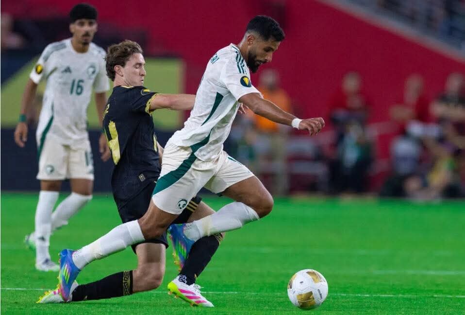 السعودية تودّع الكأس الذهبية بعد خسارة أمام المكسيك