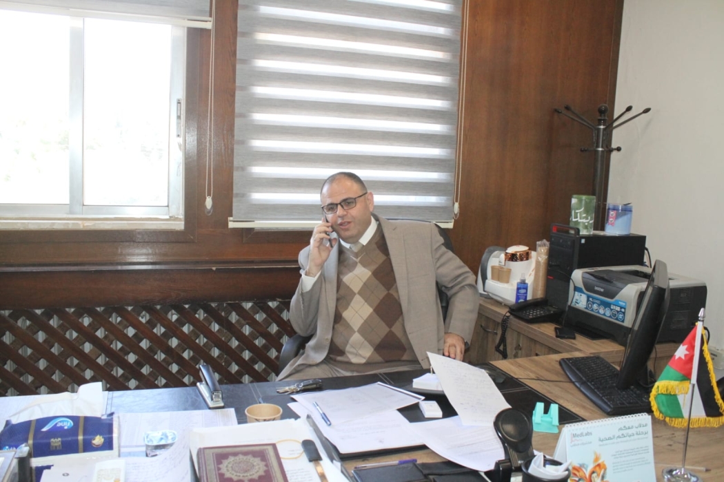 تهنئة وتبريك للدكتور  غيث عبيدات بتعيينه مديرا لقضاء حوشا