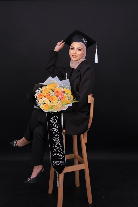 الصحفية مروة سويدات مبارك التخرج