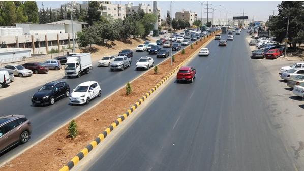 الأشغال: تحسن انسيابية السير على طريق المطار بعد إنجاز طريق الخدمات