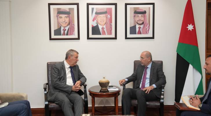 الصفدي يبحث مع لازاريني دعم الأنروا وتعزيز جهود الإغاثة للاجئين الفلسطينيين