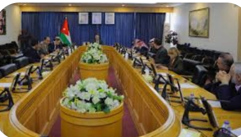 إدارية الأعيان تزور مركز الخدمات الحكومية في المقابلين