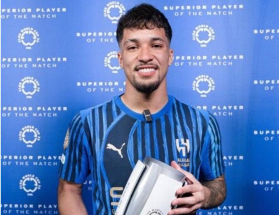 ماركوس ليوناردو يحصد نجومية مباراة الهلال ومانشستر سيتي