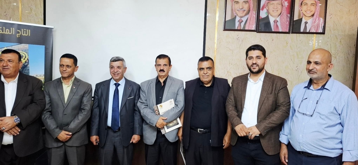الرواجيح يعرض إنجازات ومشاريع بلدية مادبا