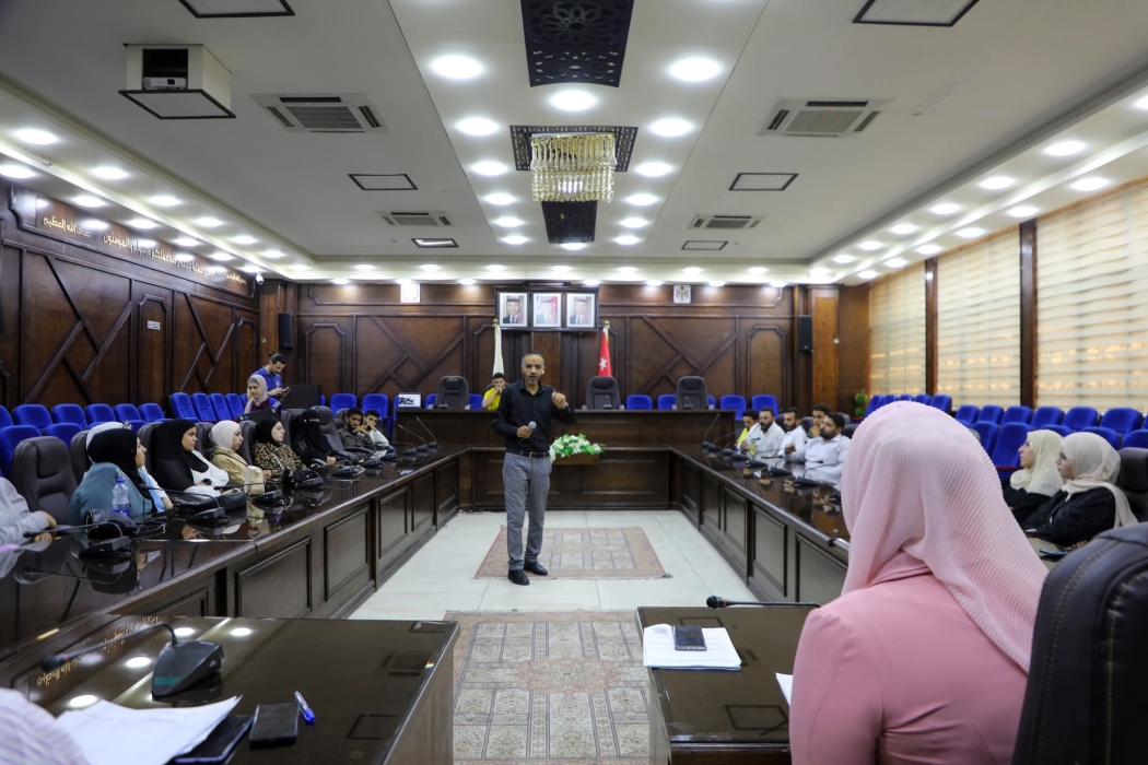 جلسة توعوية في إربد حول ترخيص المشاريع المنزلية الصغيرة والمتوسطة