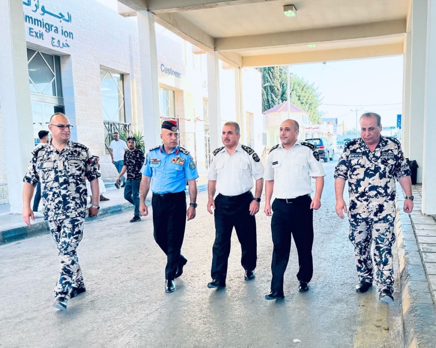 مدير عام الجمارك الأردنية يتفقد مركز حدود جابر ويطلع على سير العمل