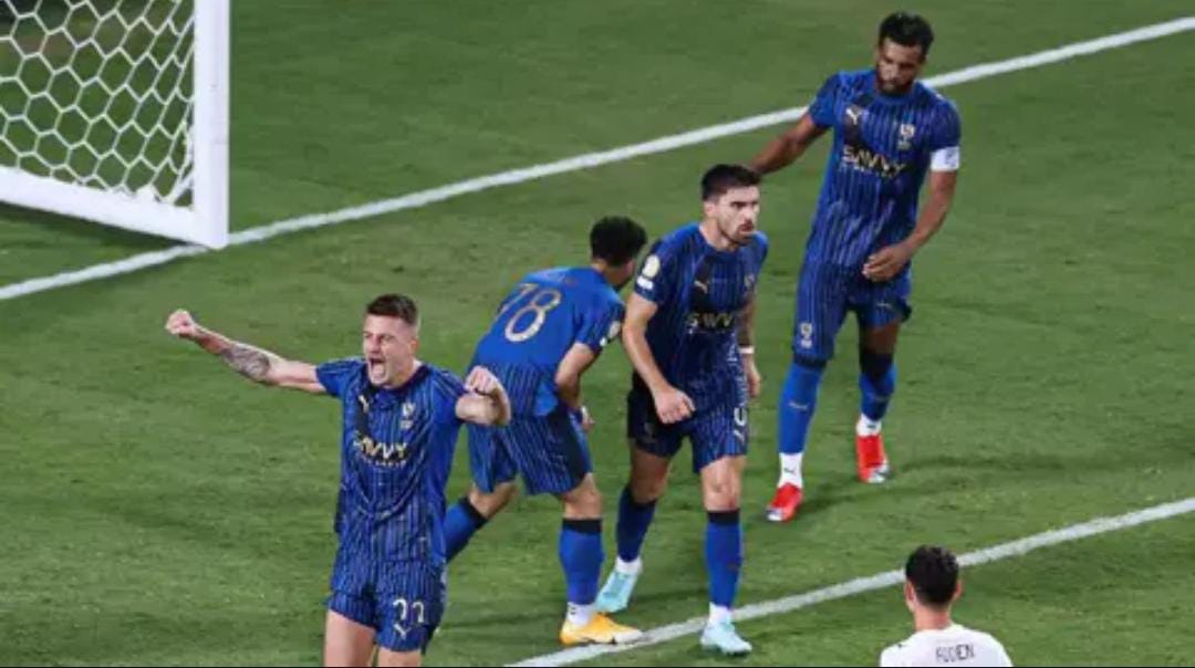 قناة مجانية تعلن نقل مباراتين  الهلال السعودي وفلومينينسي البرازيلي