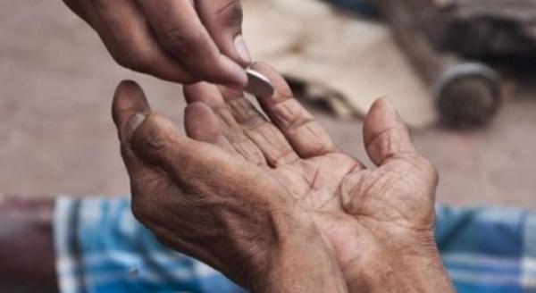ضبط كبير المتسولين في مادبا متنكرًا بهيئة مسن