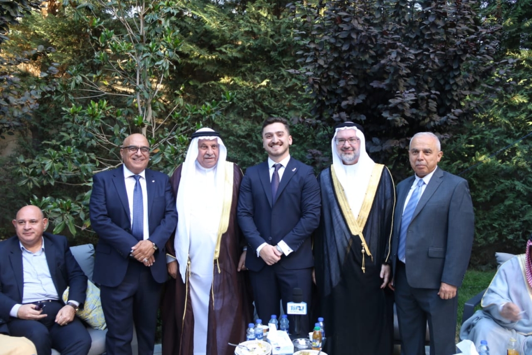 جاهة عشائرية برئاسة معالي سلامة حماد تطلب يد كريمة الدكتور ماهر أبو الحمص للمهندس  الشاب عبد الرحمن الهقيش...صور وفيديو