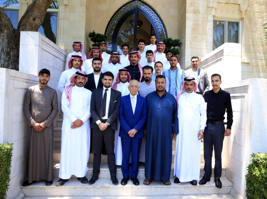 العيسوي خلال لقائه وفدين من نادي الشبيبة المسيحي  وأبناء قبيلة الحويطاتالعمران
