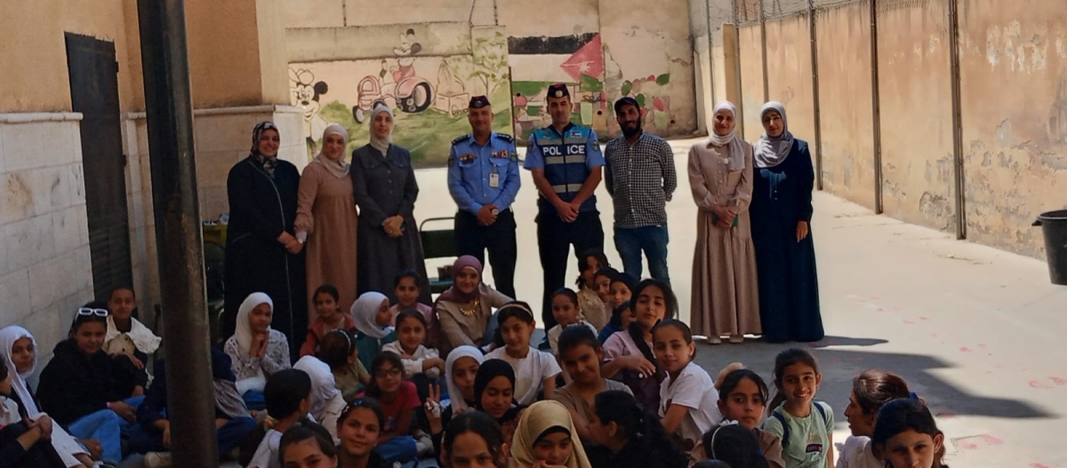 الطهراوي تتابع فعاليات النادي الصيفي في مدرسة الشيماء