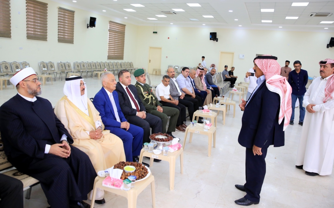 مندوبا عن الملك وولي العهد.. العيسوي يعزي قبيلة بني صخر بوفاة معرش ساري العثمان الزبن